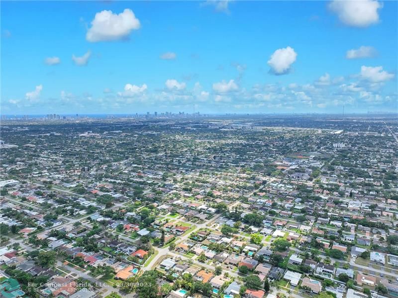 5206 Cleveland Street Hollywood, FL 33021 - Photo 47 of 49 a view of a city