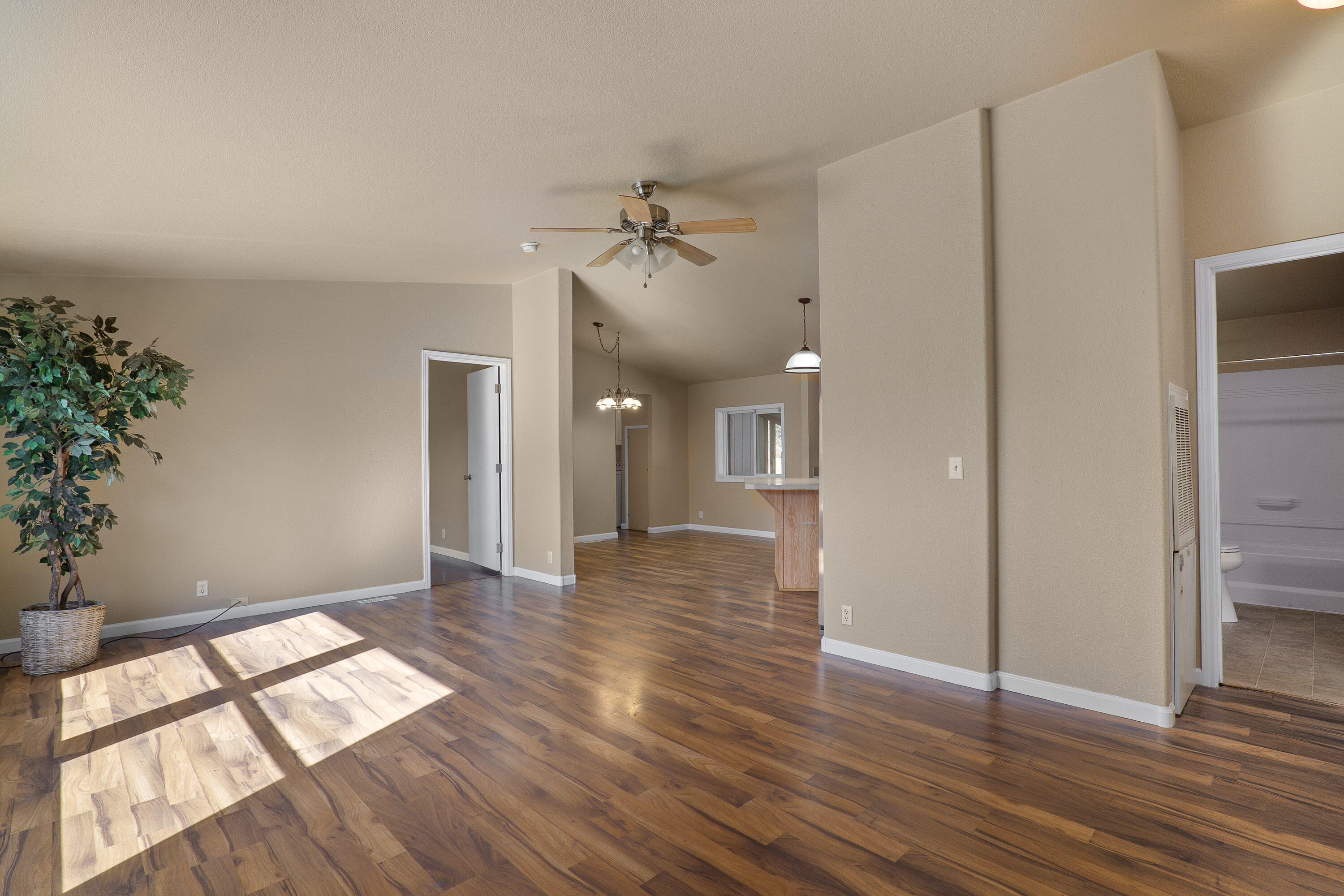 7820 North Applegate Road Grants Pass, OR 97527 - Photo 5 of 35 7820NApplegateRd-005