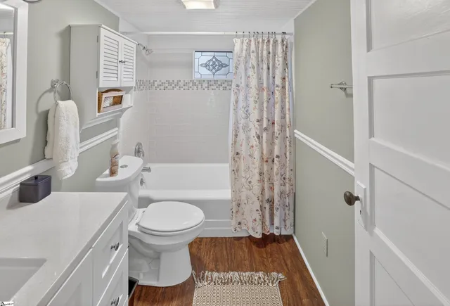 $569,900 | 200 East Greenwood Street, Landrum, SC 29356