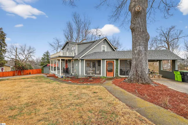 $569,900 | 200 East Greenwood Street, Landrum, SC 29356