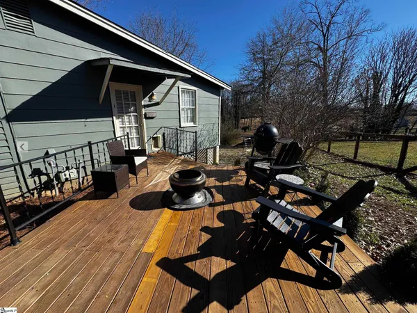 $527,900 | 200 East Greenwood Street, Landrum, SC 29356