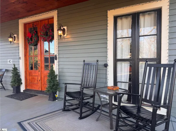 $527,900 | 200 East Greenwood Street, Landrum, SC 29356