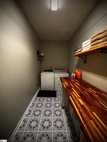 $569,900 | 200 East Greenwood Street, Landrum, SC 29356