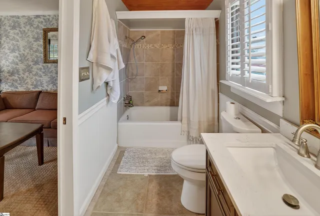 $569,900 | 200 East Greenwood Street, Landrum, SC 29356