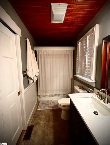 $585,000 | 200 East Greenwood Street, Landrum, SC 29356