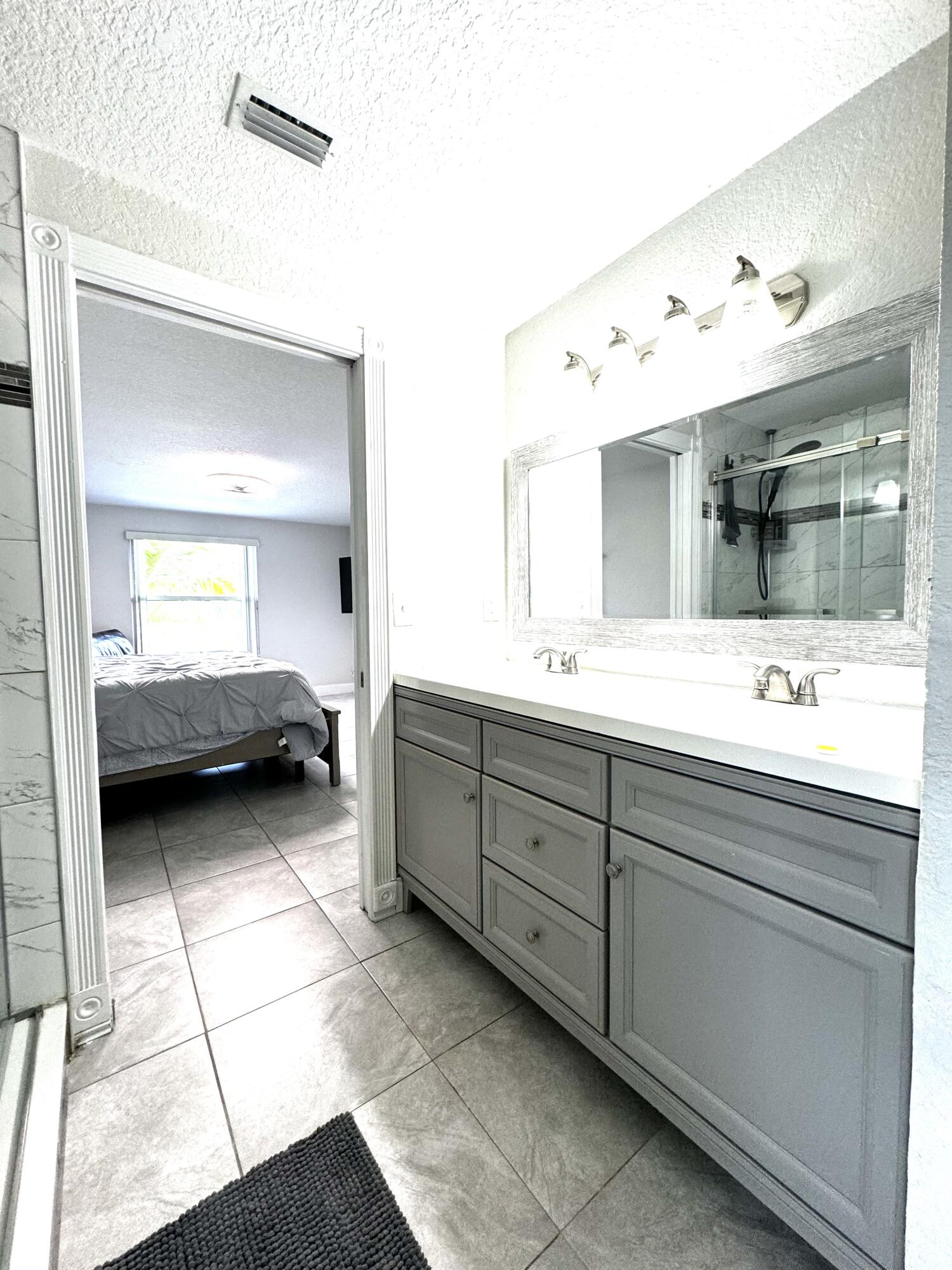 116 Park Road North Royal Palm Beach, FL 33411 - Photo 13 of 20 Owners bath