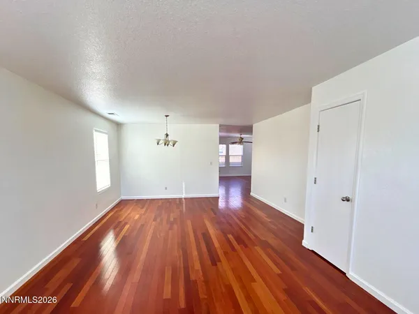 $2,550 | 986 Montero Drive, Sparks, NV 89436