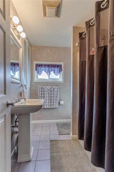 158 Ridge Road Aliquippa, PA 15001 - Photo 13 of 15 Gallery Image 13