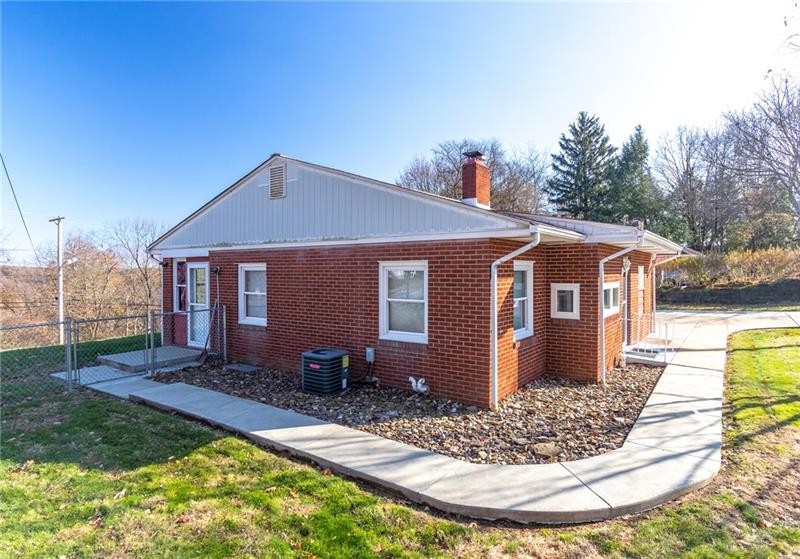 158 Ridge Road Aliquippa, PA 15001 - Photo 3 of 15 Gallery Image 3