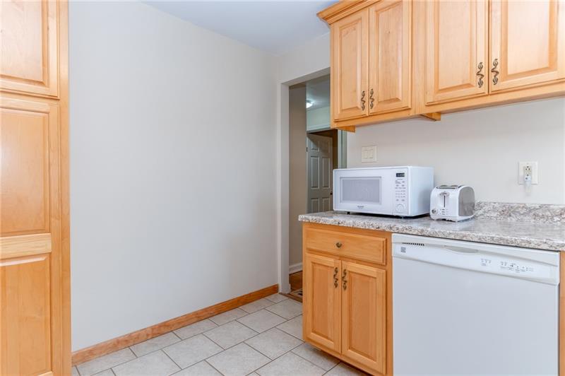 158 Ridge Road Aliquippa, PA 15001 - Photo 6 of 15 Gallery Image 6