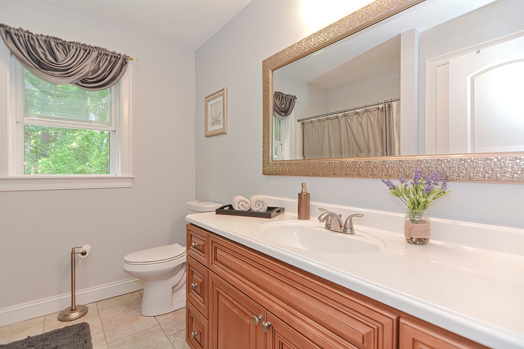 77 Westdale Road Holbrook, MA 02343 - Photo 19 of 38