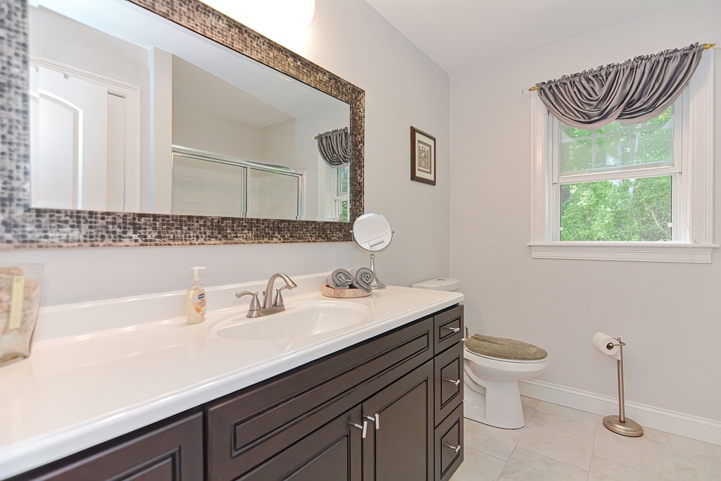 77 Westdale Road Holbrook, MA 02343 - Photo 25 of 38