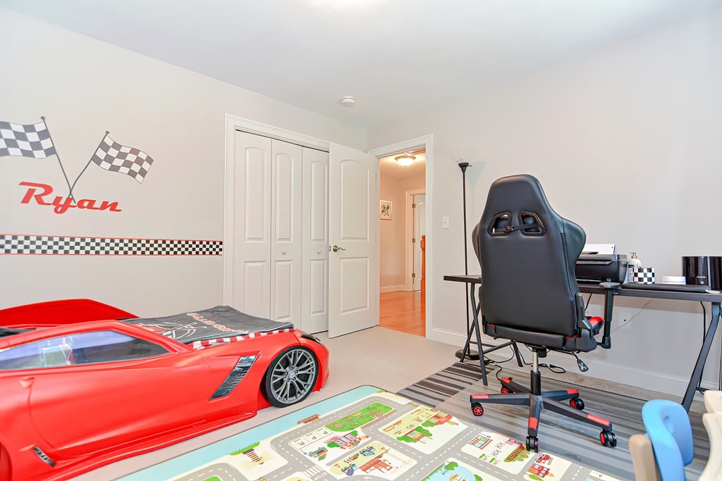 77 Westdale Road Holbrook, MA 02343 - Photo 30 of 38