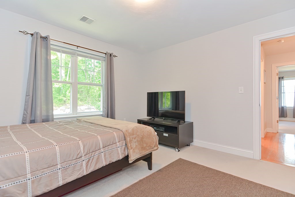 77 Westdale Road Holbrook, MA 02343 - Photo 33 of 38