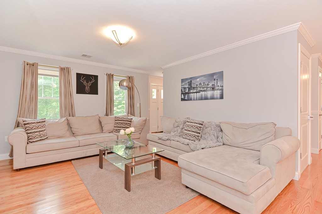 77 Westdale Road Holbrook, MA 02343 - Photo 6 of 38