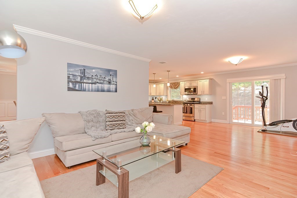 77 Westdale Road Holbrook, MA 02343 - Photo 8 of 38