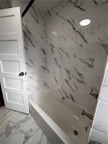 $1,400 | 432 Wohlers Avenue, Unit 1, Buffalo, NY 14208