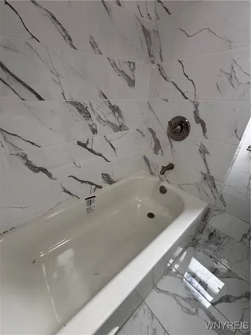 $1,400 | 432 Wohlers Avenue, Unit 1, Buffalo, NY 14208