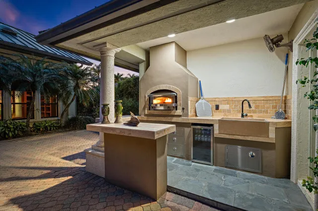 $3,999,999 | 18907 Southeast Loxahatchee River Road, Jupiter, FL 33458