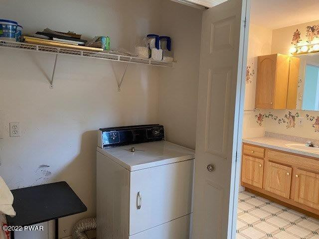 558 State Rte 2010 Forest City, PA 18421 - Photo 29 of 36 Laundry area