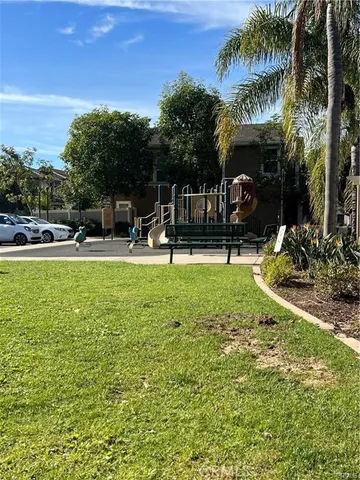 $5,600 | 2889 Plaza Del Amo, Unit 509, Torrance, CA 90503