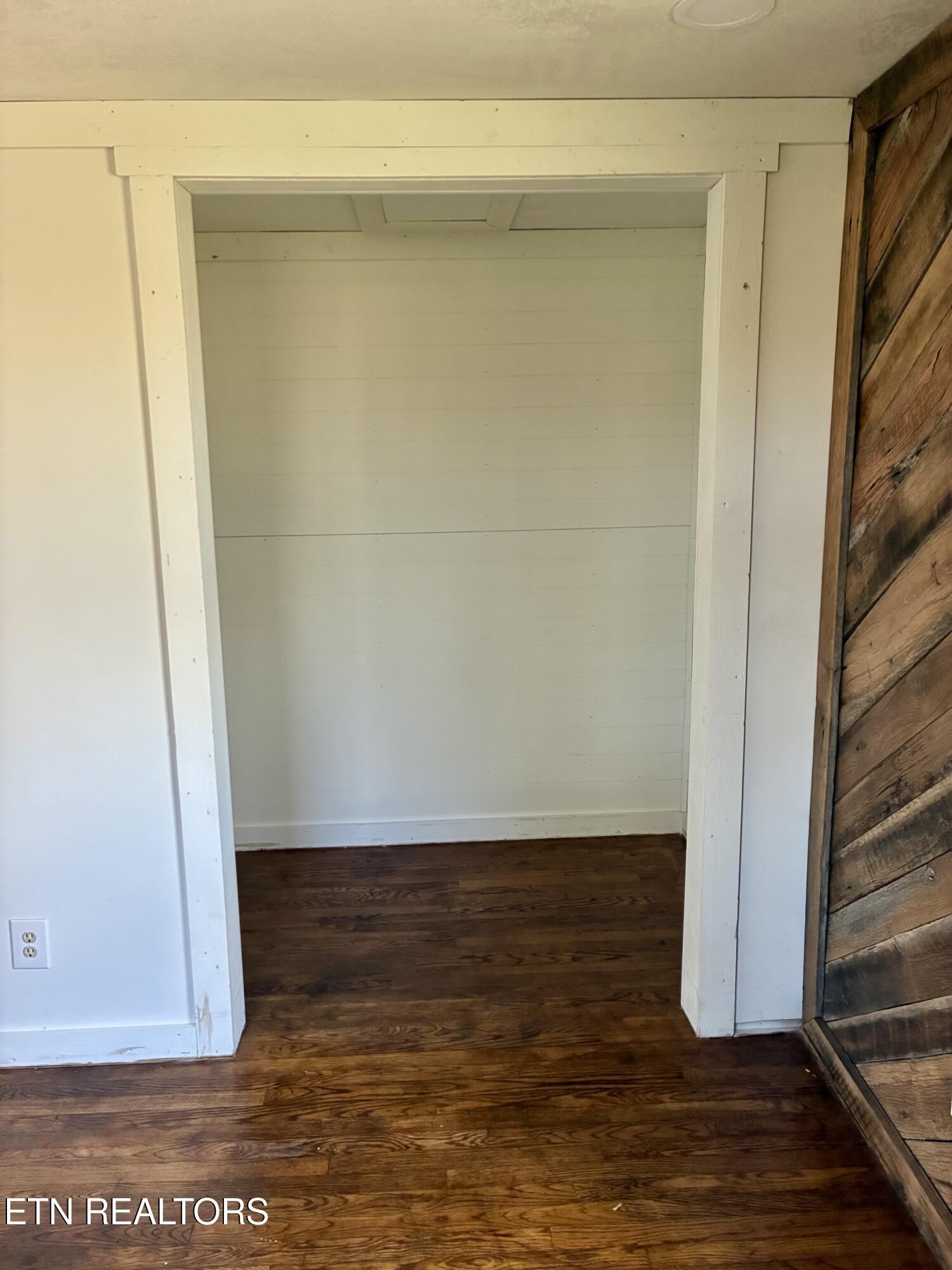 101 Steele Road Greenback, TN 37742 - Photo 17 of 22 IMG_1054