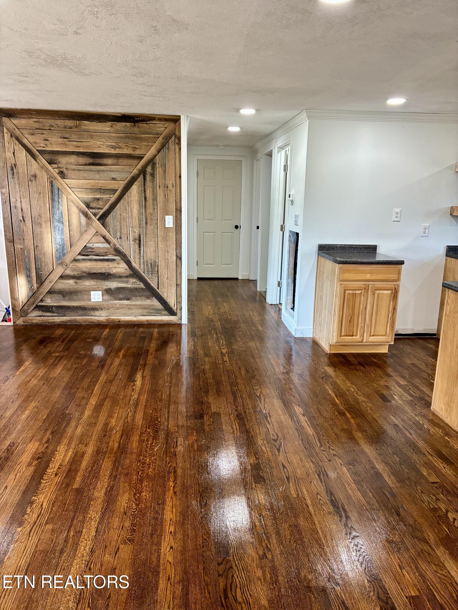 101 Steele Road Greenback, TN 37742 - Photo 8 of 22 IMG_1059