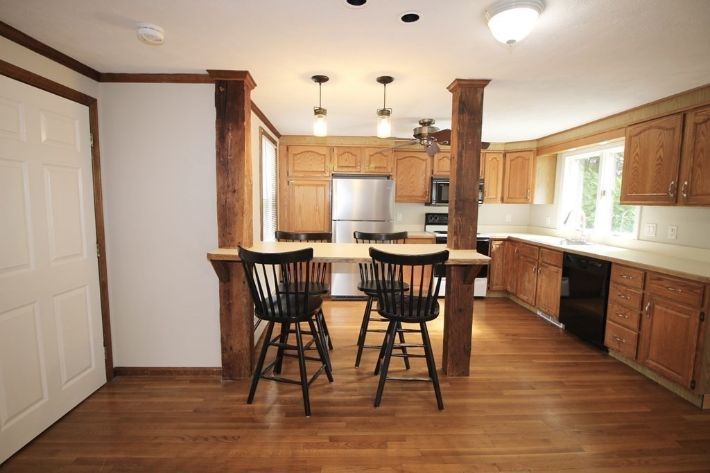 27 Andover Road, Unit 1 Billerica, MA 01821 - Photo 3 of 19