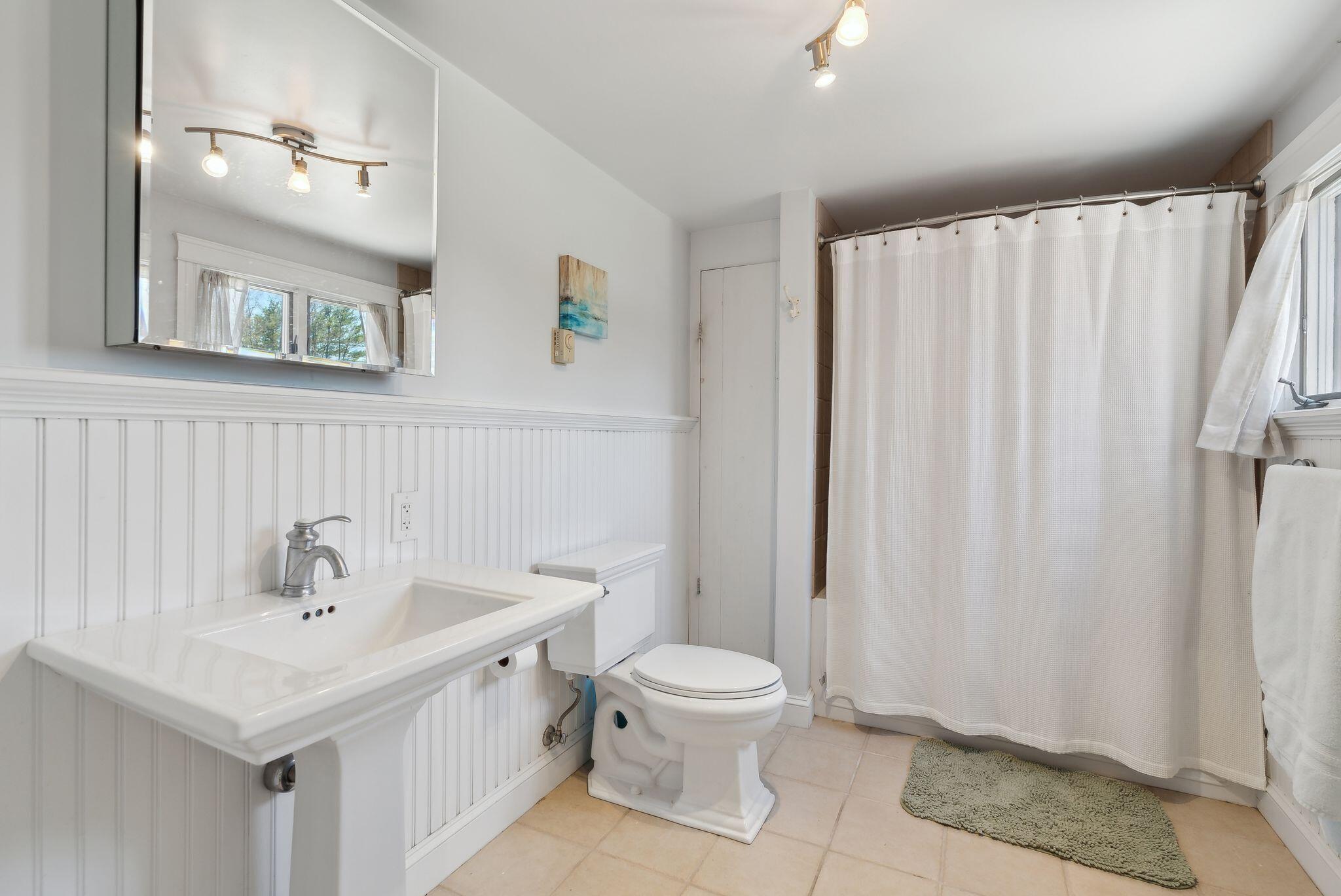 369 Falmouth Road Falmouth, ME 04105 - Photo 29 of 47 45_DSC01042