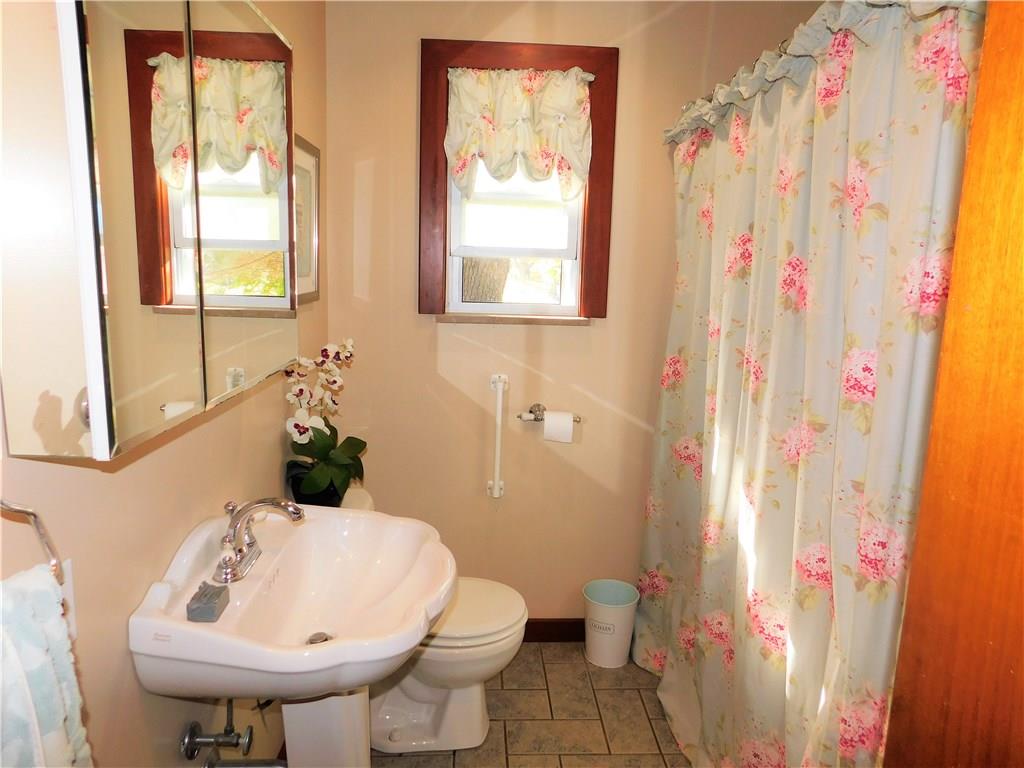 1176 Hunter Road Verona, PA 15147 - Photo 14 of 25 Gallery Image 14