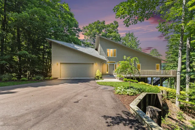 $1,150,000 | 6308 North Jebavy Drive, Ludington, MI 49431