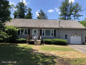 237 Blue Barns Road Ballston, NY 12027 - Photo 2 of 15 202122734_1