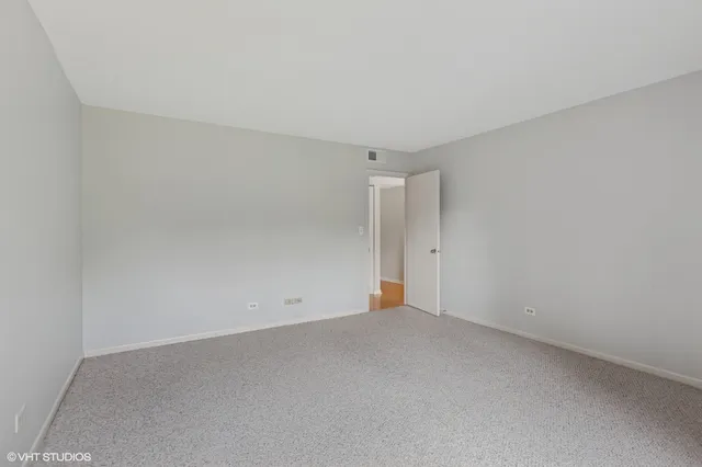 $269,900 | 511 Aurora Avenue, Unit 108, Naperville, IL 60540