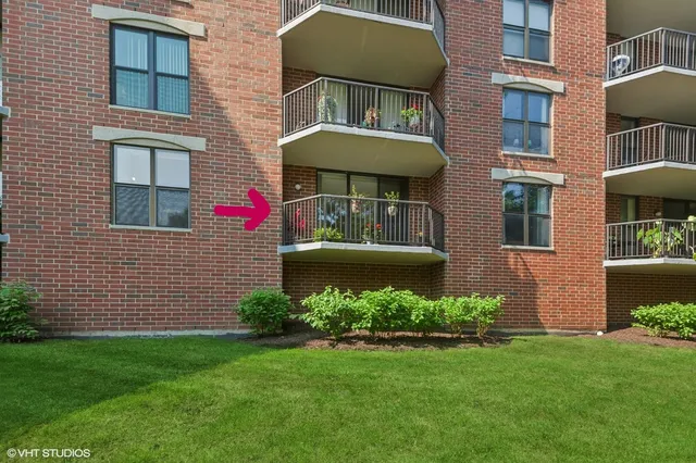 $269,900 | 511 Aurora Avenue, Unit 108, Naperville, IL 60540