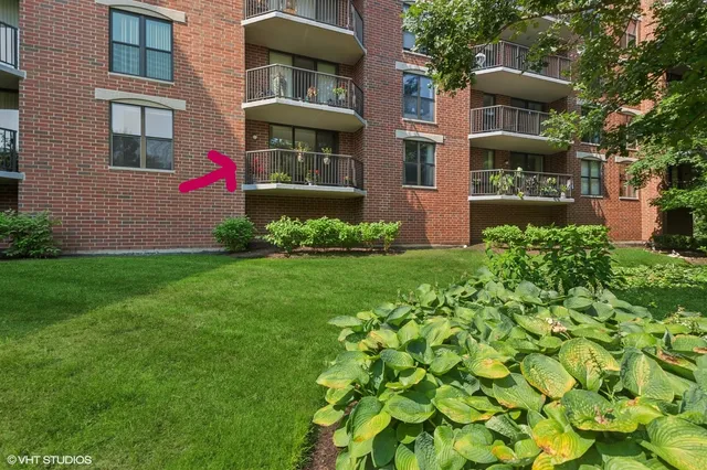 $269,900 | 511 Aurora Avenue, Unit 108, Naperville, IL 60540