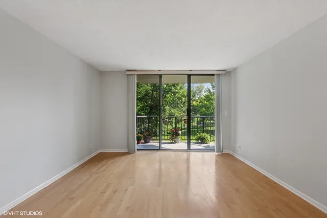 $269,900 | 511 Aurora Avenue, Unit 108, Naperville, IL 60540