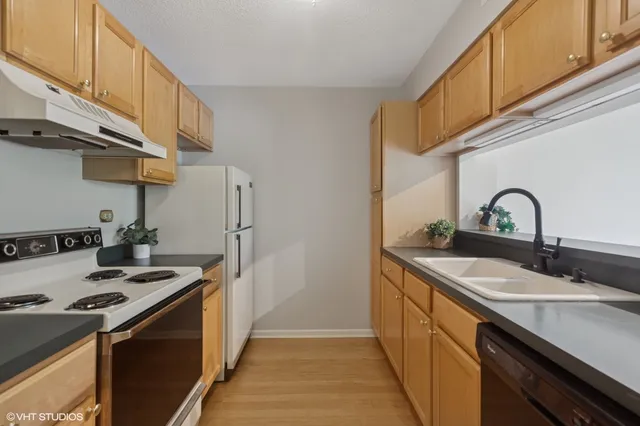 $269,900 | 511 Aurora Avenue, Unit 108, Naperville, IL 60540