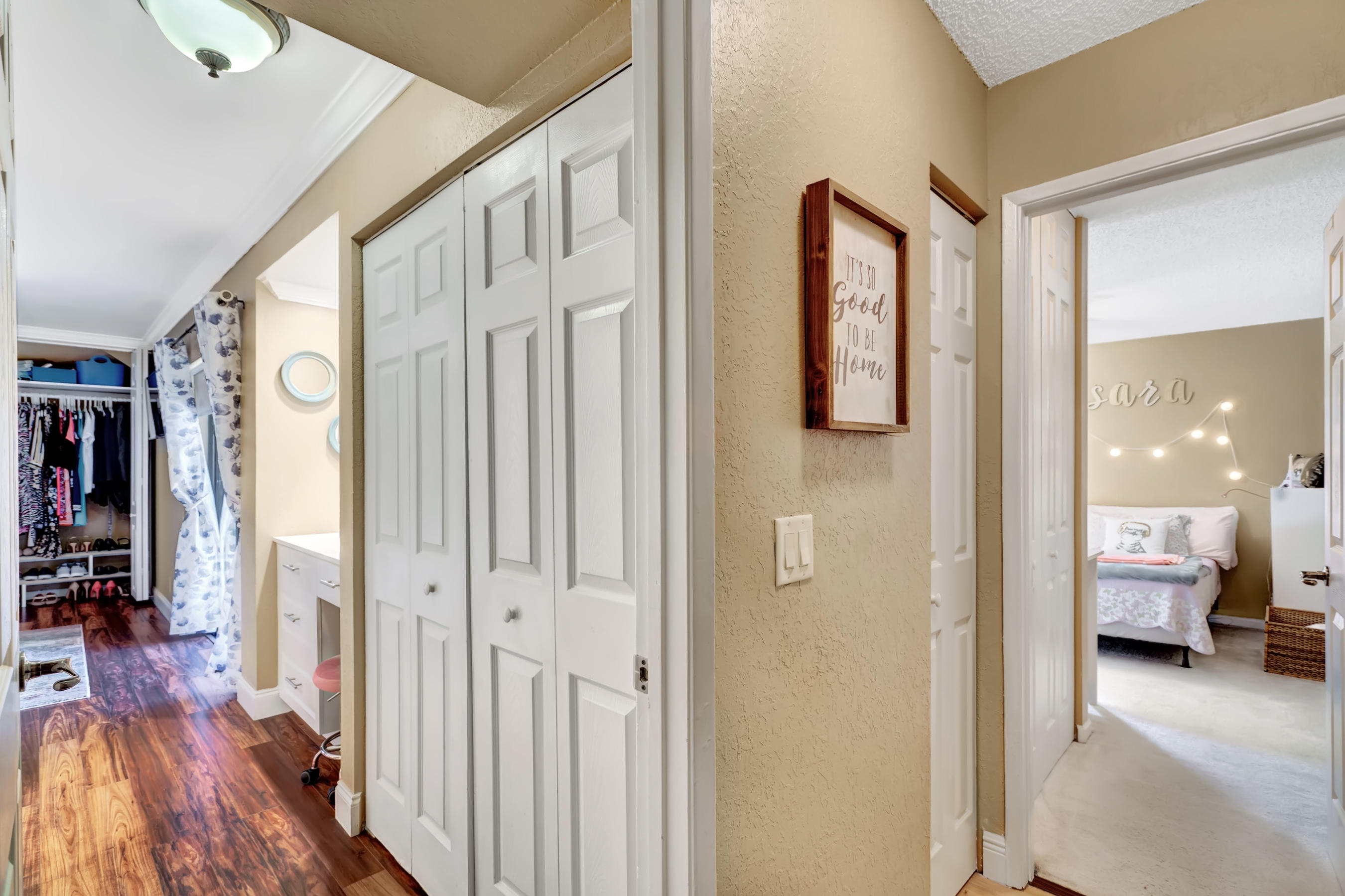 8291 Thames Boulevard, Unit B Boca Raton, FL 33433 - Photo 9 of 22 Hallway