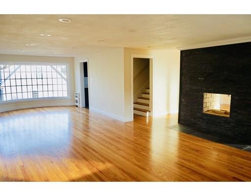 110 Oak Hollow Road Springfield, MA 01128 - Photo 13 of 30