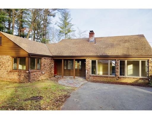 110 Oak Hollow Road Springfield, MA 01128 - Photo 3 of 30