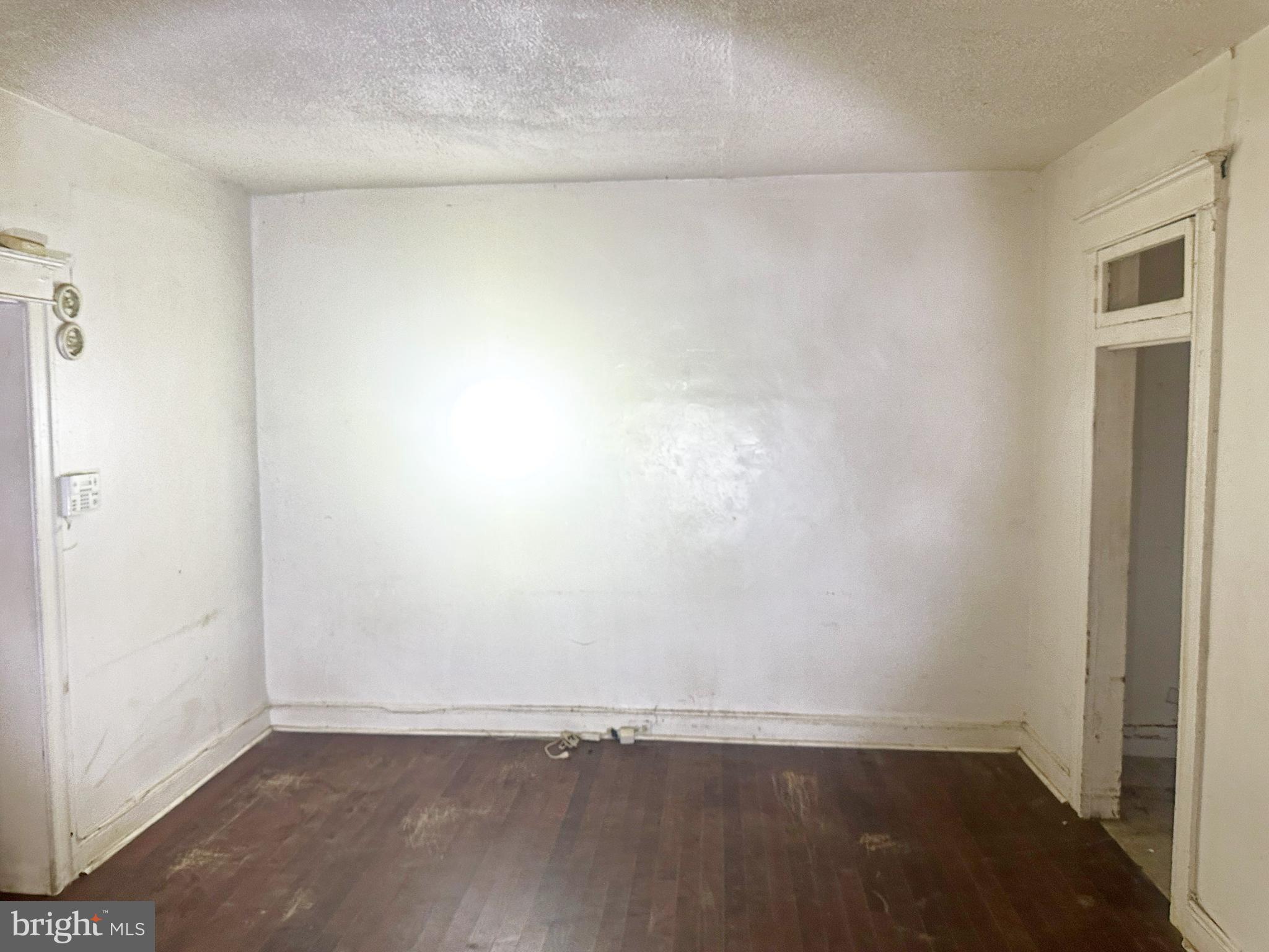 2726 Riggs Avenue Baltimore, MD 21216 - Photo 5 of 14 Interior