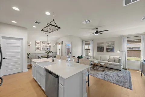 $299,800 | 12425 Ostrich Trail, Manor, TX 78653