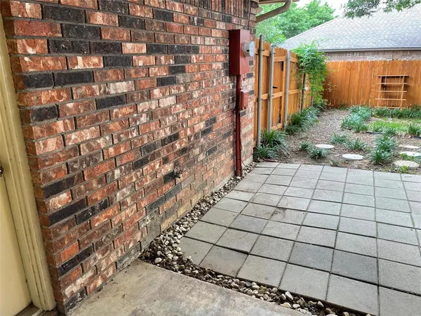 $2,150 | 2705 Cummings Drive, Bedford, TX 76021
