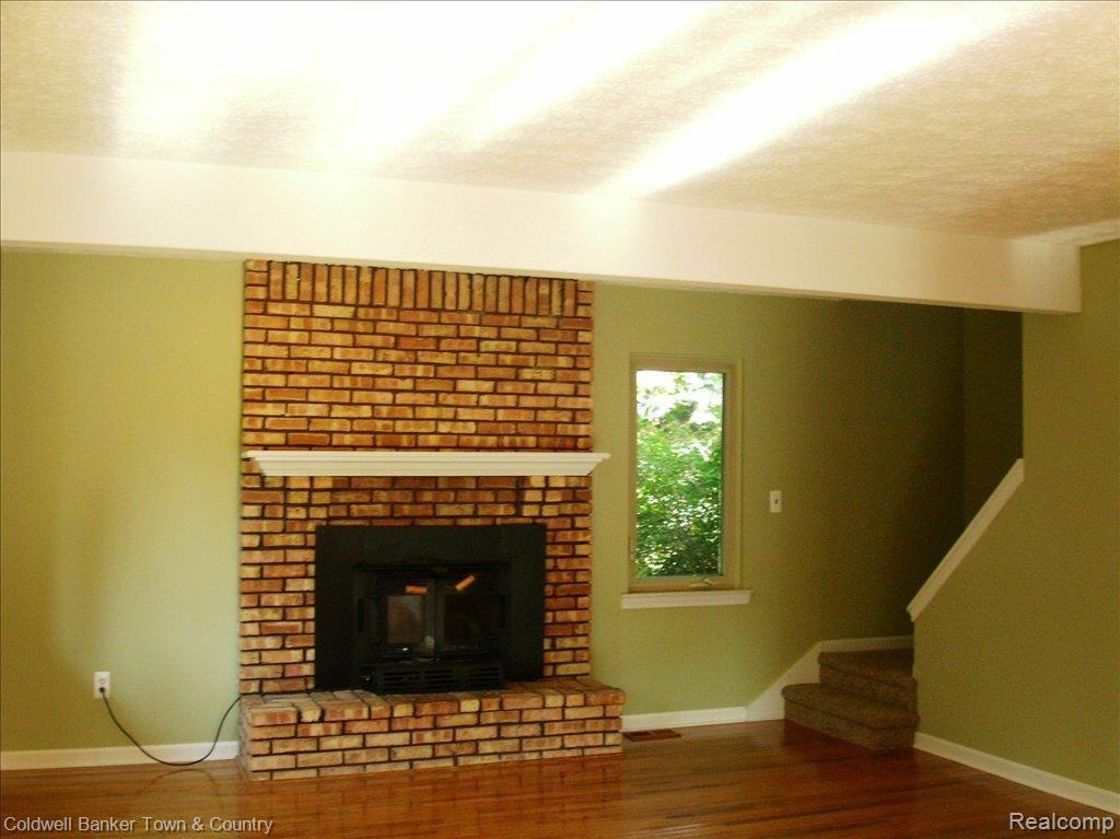 6125 Brophy Road Howell, MI 48855 - Photo 7 of 16 Great Room