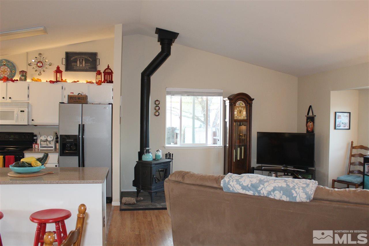 1376 Leonard Road Gardnerville, NV 89460 - Photo 4 of 17 Photo 4
