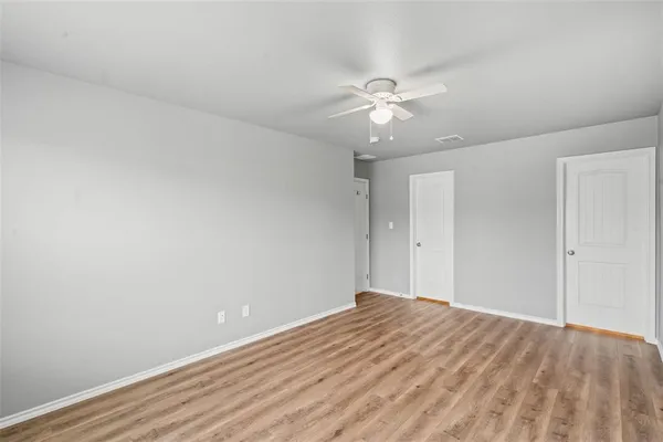 $1,825 | 120 Abbey Park Court, Granbury, TX 76049