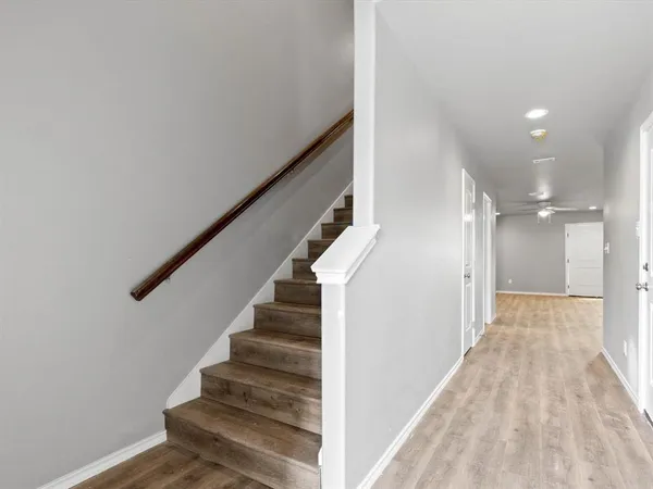 $1,825 | 120 Abbey Park Court, Granbury, TX 76049