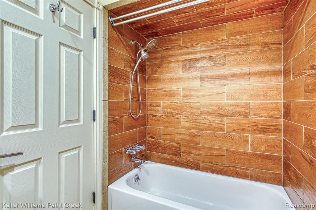 784 Oak Brook Ridge Drive Rochester Hills, MI 48307 - Photo 16 of 23