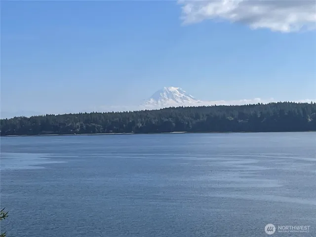 $680,000 | 7021 Cliff Avenue Southwest, Longbranch, WA 98351