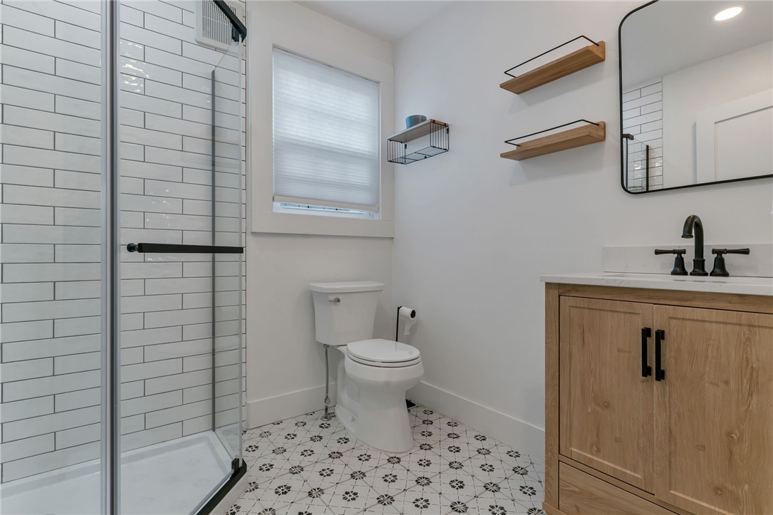 81 Bristol Ferry Road Portsmouth, RI 02871 - Photo 13 of 49
